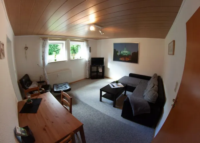 Ruhige Und Gemuetliche Ferienwohnung In Calden