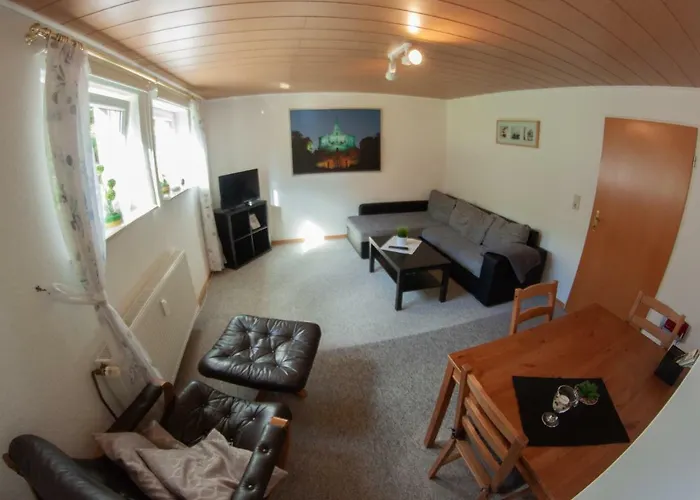 Ruhige Und Gemuetliche Ferienwohnung In Calden